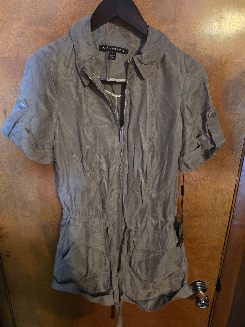 Blanc Noir Women's Short-Sleeve Utility Jacket in Olive Gray